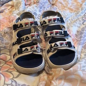 fila disruptor sandals